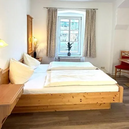 Und Restaurant Roemerstein Otel Bad Aussee
