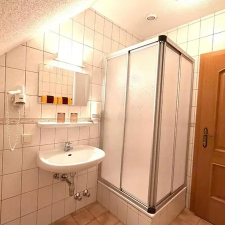 Otel Und Restaurant Roemerstein *